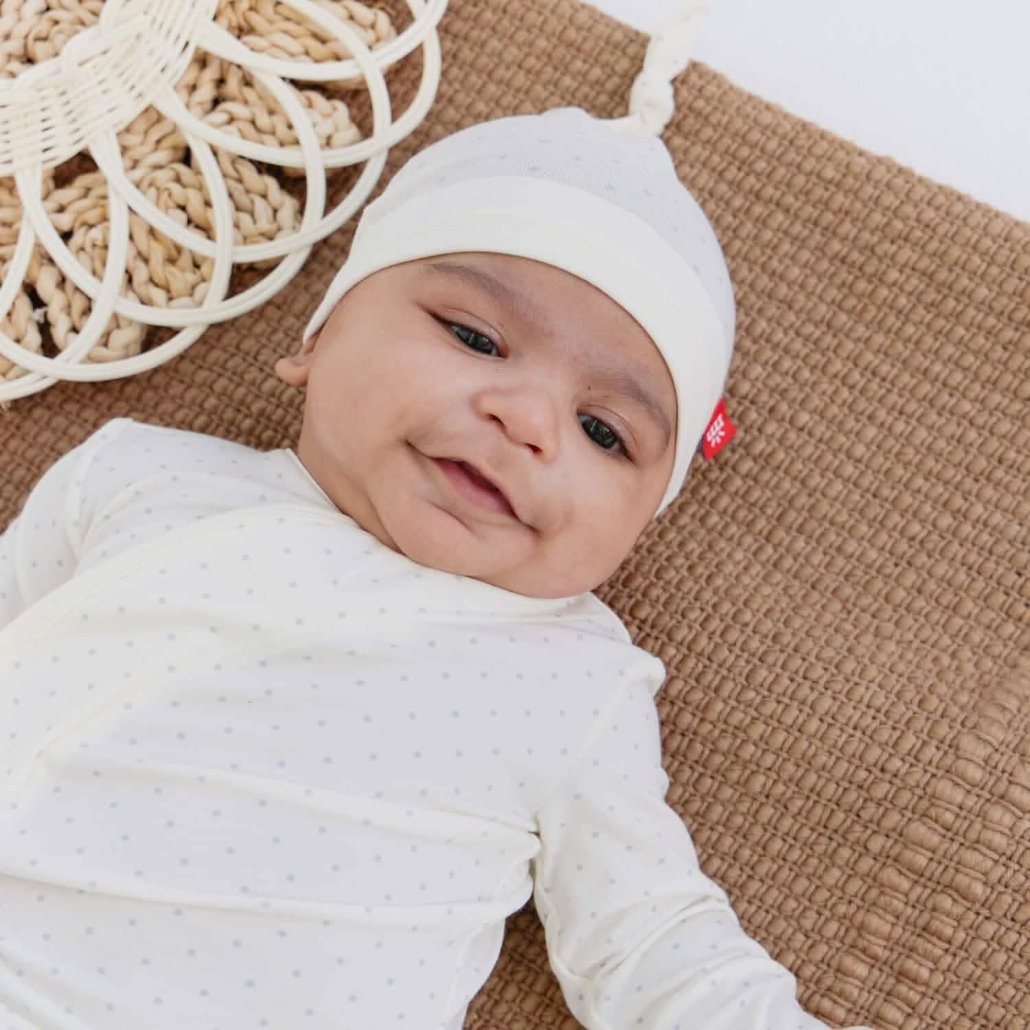 Magnetic Gown & Hat Set - Image 5