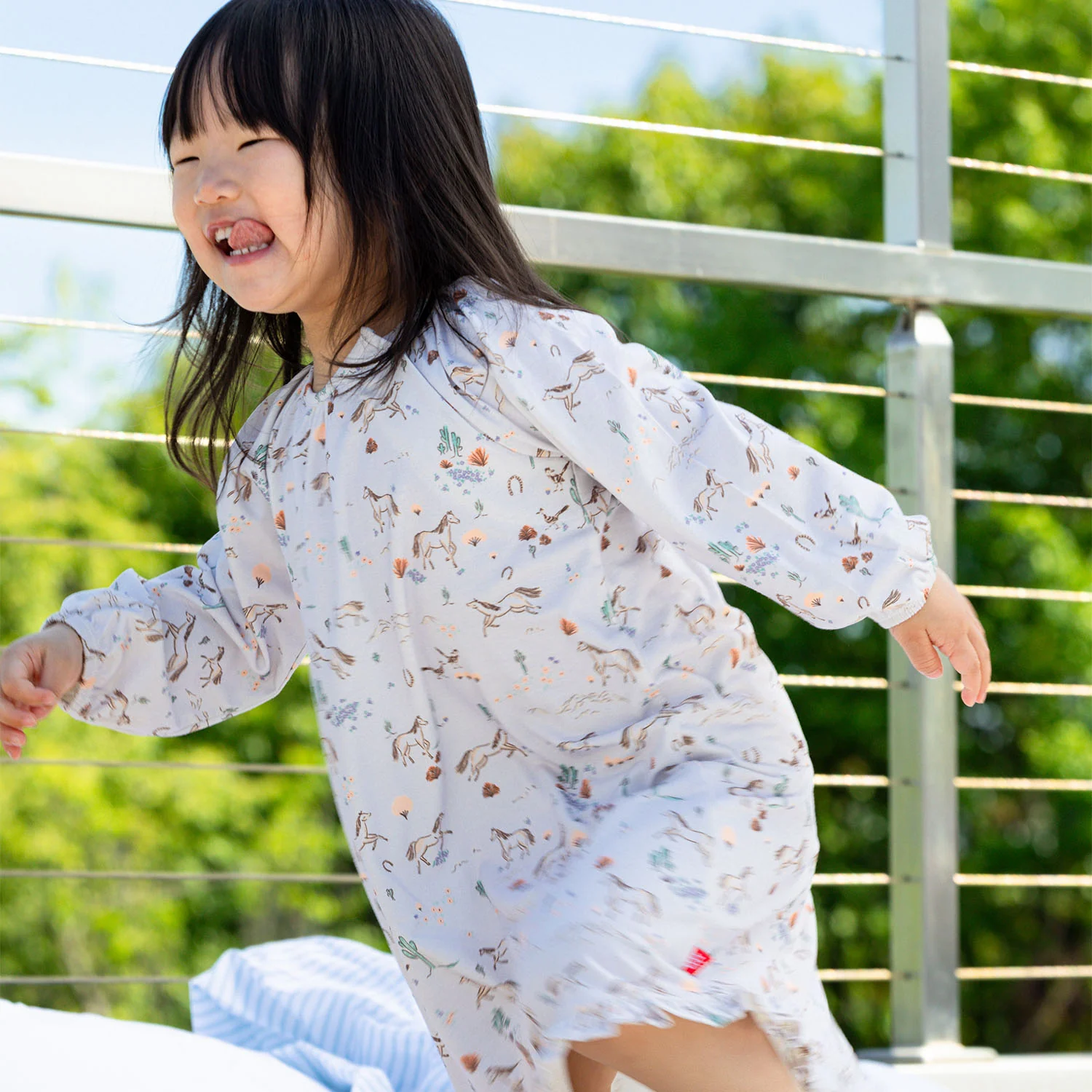 Magnetic Nightgown - Image 4